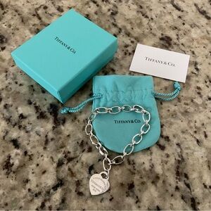 Mint Tiffany & Co Silver Oval Clasp Link Bracelet with Heart Tag Charm